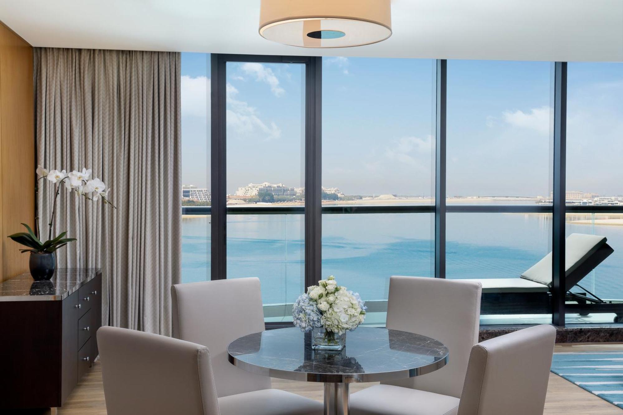 منتجع Hilton Palm Jumeirah دبي