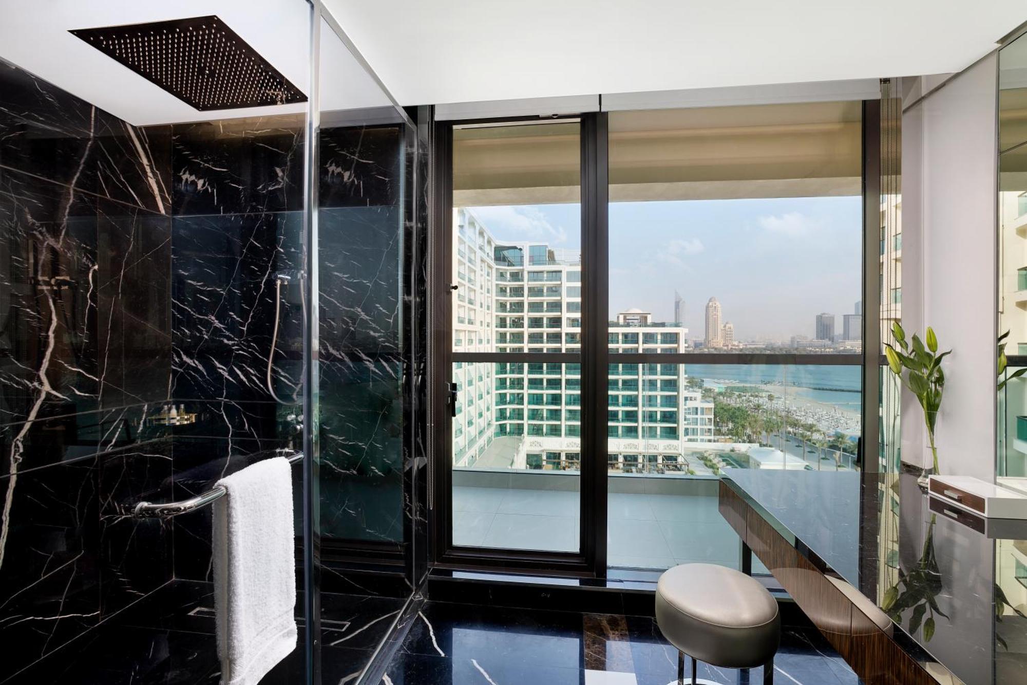 Hilton Palm Jumeirah منتجع