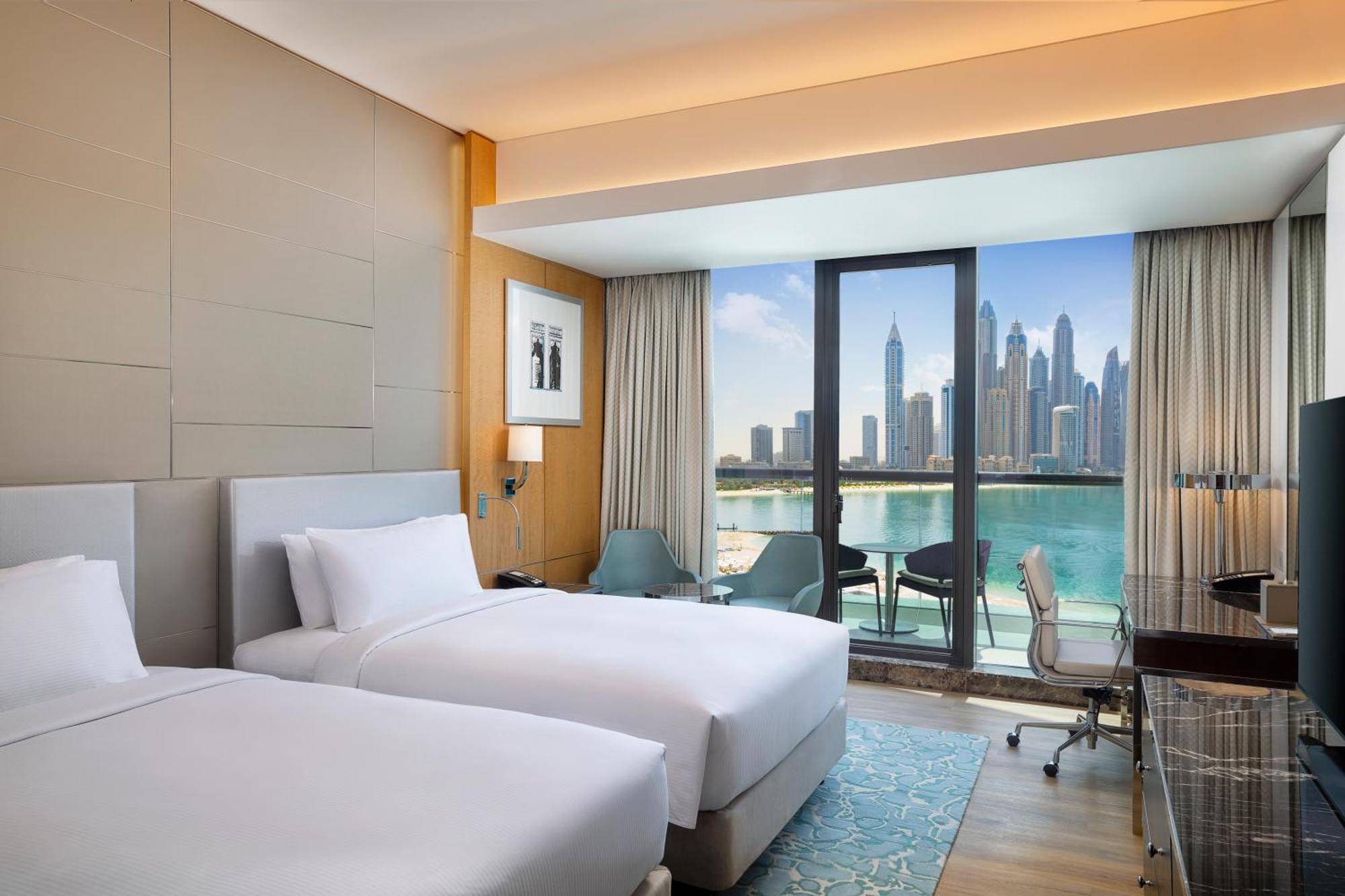 Hilton Palm Jumeirah منتجع 5*